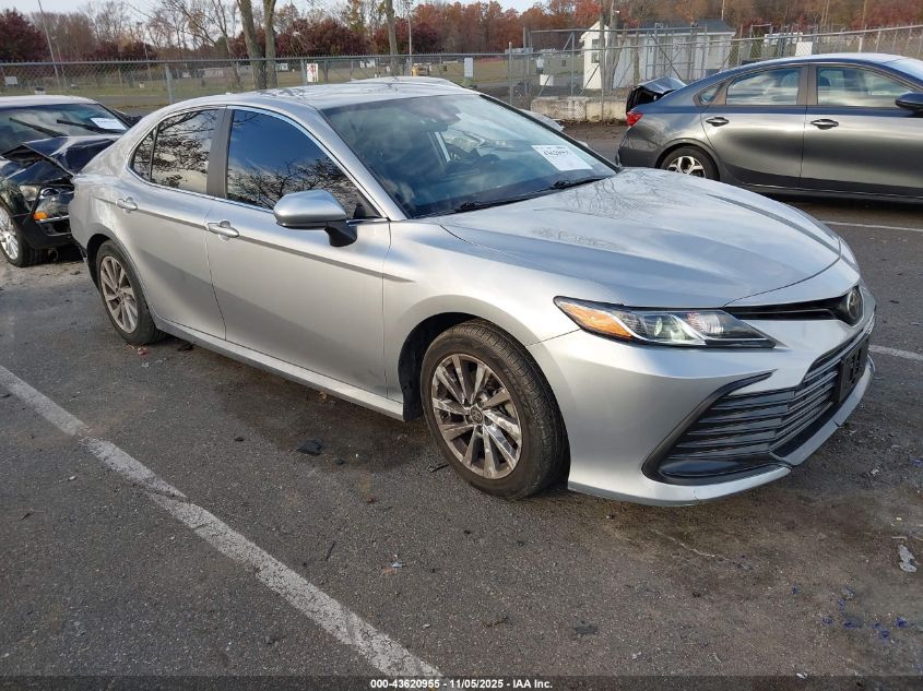 TOYOTA CAMRY LE
