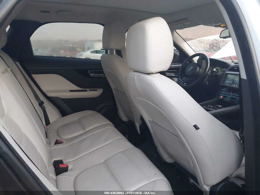 2017 JAGUAR F-PACE 35T PRESTIGE SADCK2BV4HA894803