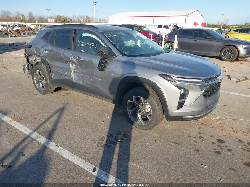 CHEVROLET TRAX FWD LT