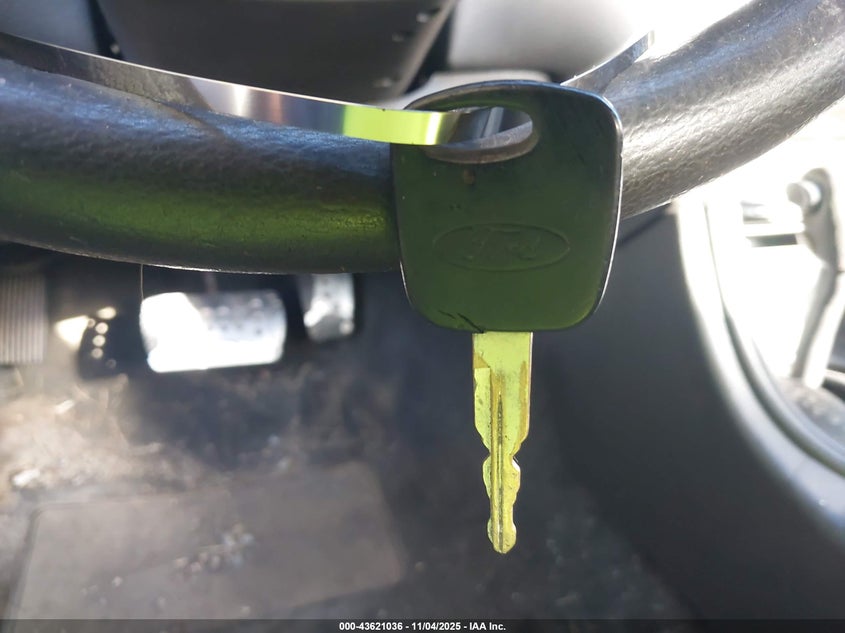 2000 Ford Mustang VIN: 1FAFP4045YF114512 Lot: 43621036