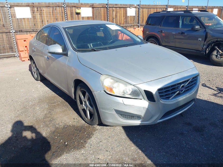 VOLVO S60 T5