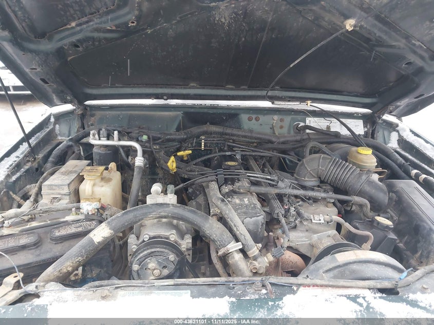 2000 Jeep Cherokee Sport VIN: 1J4FF48S1YL141931 Lot: 43621101