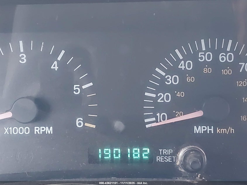 2000 Jeep Cherokee Sport VIN: 1J4FF48S1YL141931 Lot: 43621101