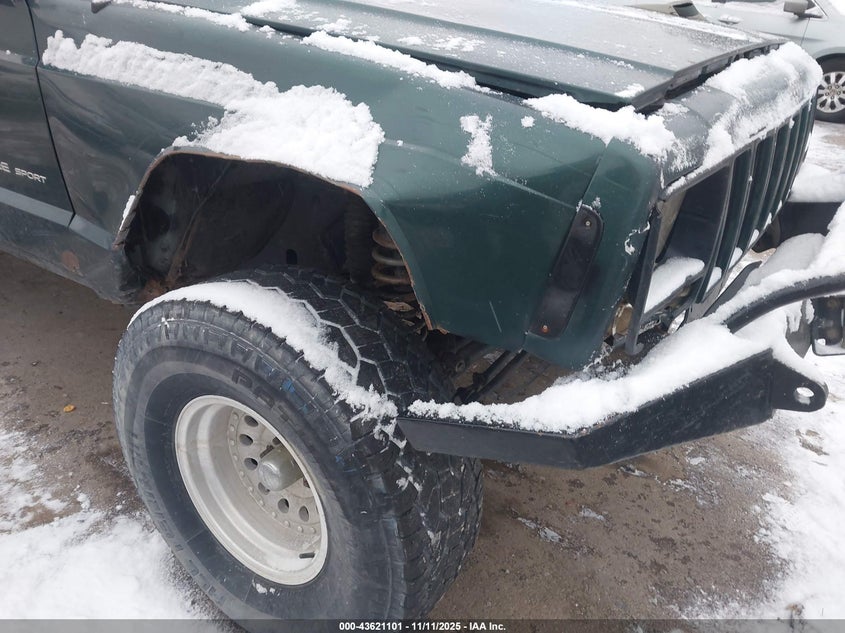 2000 Jeep Cherokee Sport VIN: 1J4FF48S1YL141931 Lot: 43621101