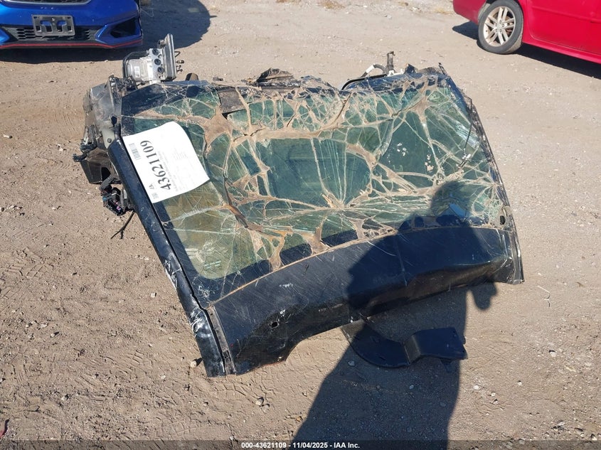 GMC SIERRA 1500 4WD SHORT BOX AT4