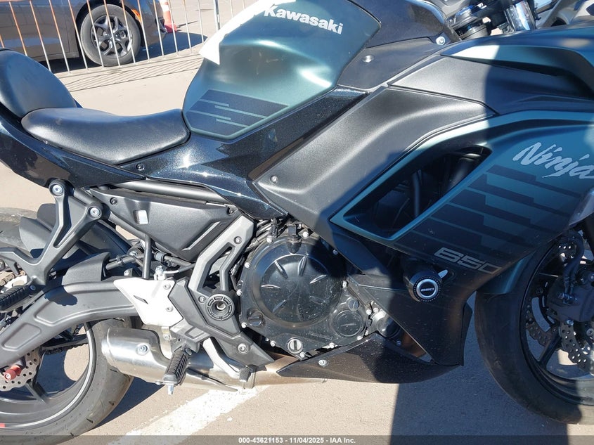 2025 Kawasaki Ex650 P VIN: ML5EXEP11SDAE9533 Lot: 43621153