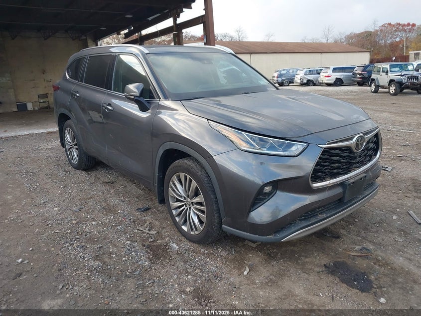 TOYOTA HIGHLANDER PLATINUM
