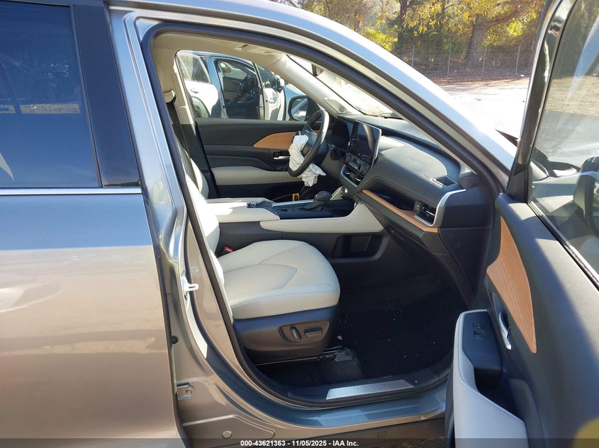 2025 TOYOTA GRAND HIGHLANDER HYBRID LIMITED - 5TDACAB5XSS033114