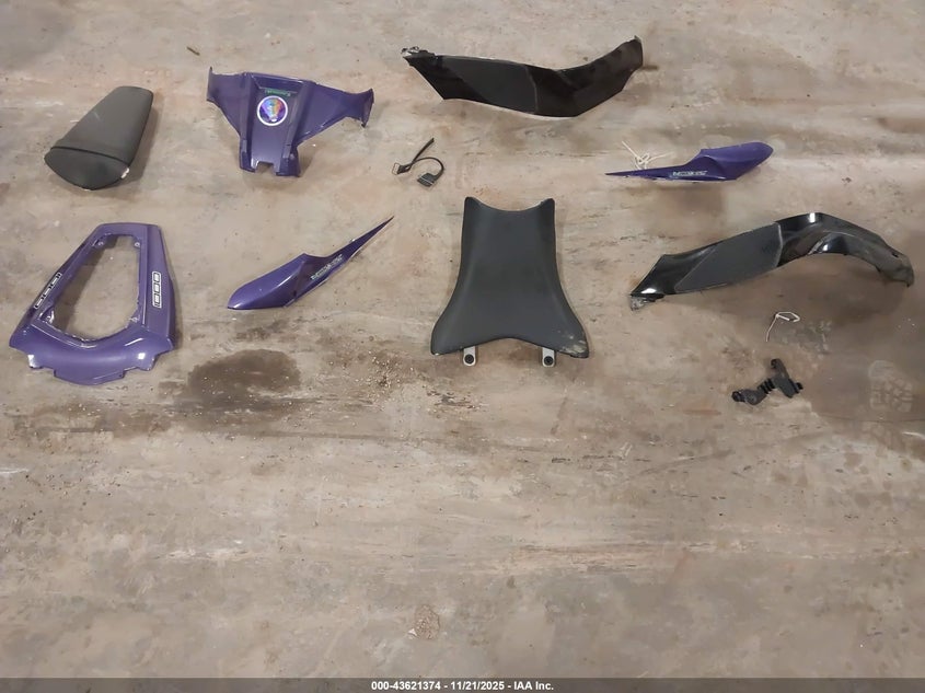 2011 Kawasaki Zx1000 J VIN: JKAZXCJ13BA004367 Lot: 43621374