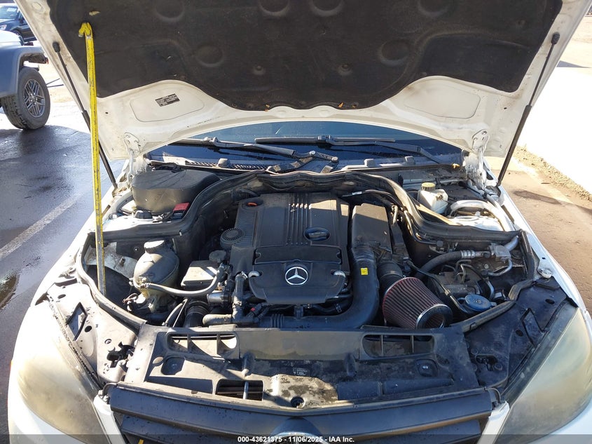 2013 MERCEDES-BENZ C 250 SPORT - WDDGF4HB9DA805625