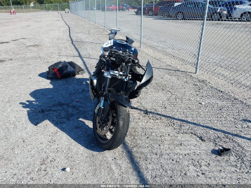 2024 SUZUKI GSX-R600 JS1GN7FA2R7100821