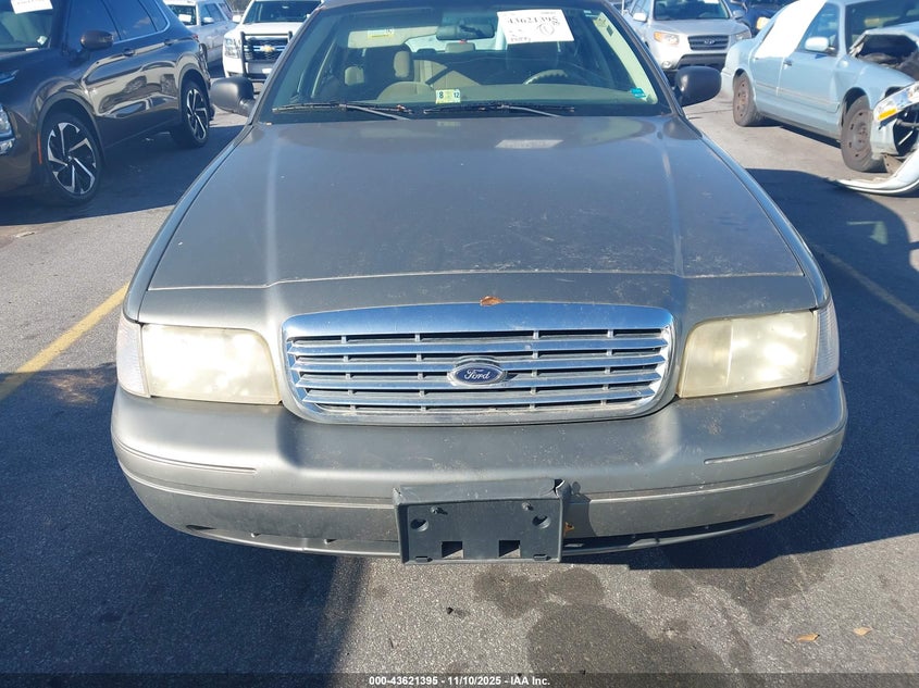 2004 Ford Crown Victoria Standard VIN: 2FAFP73W34X136988 Lot: 43621395