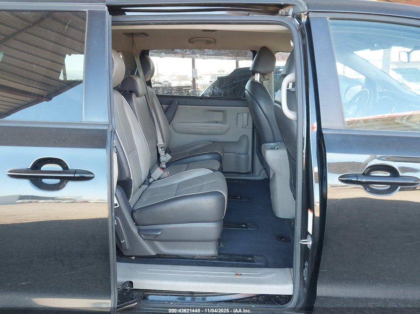 2017 Kia Sedona Lx VIN: KNDMB5C14H6324090 Lot: 43621448