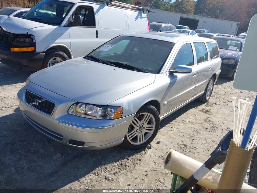 YV1SW592962574595 2006 VOLVO V70 photo no. 2
