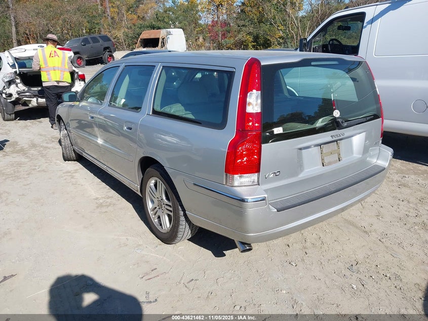 YV1SW592962574595 2006 VOLVO V70 photo no. 3