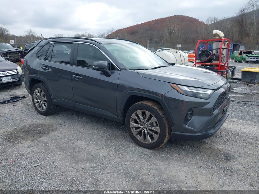 TOYOTA RAV4 XLE PREMIUM