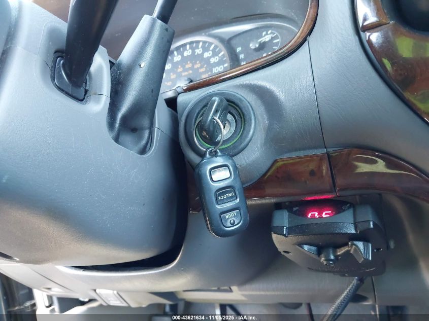 2005 Toyota Sequoia Sr5 V8 VIN: 5TDBT44A45S240358 Lot: 43621634