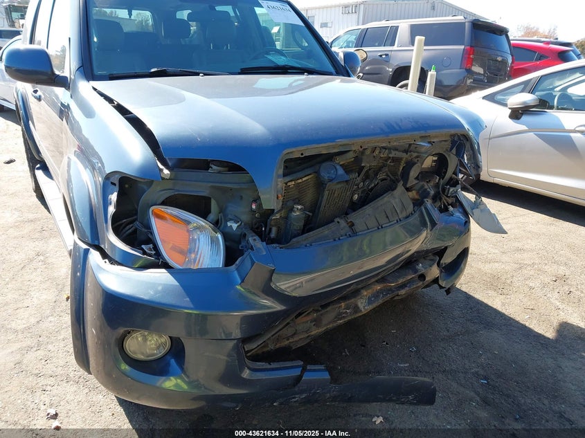 2005 Toyota Sequoia Sr5 V8 VIN: 5TDBT44A45S240358 Lot: 43621634