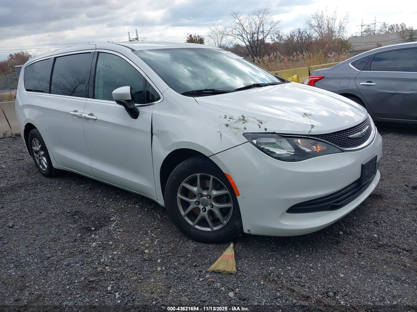 2017 CHRYSLER PACIFICA TOURING - 2C4RC1DG9HR832742