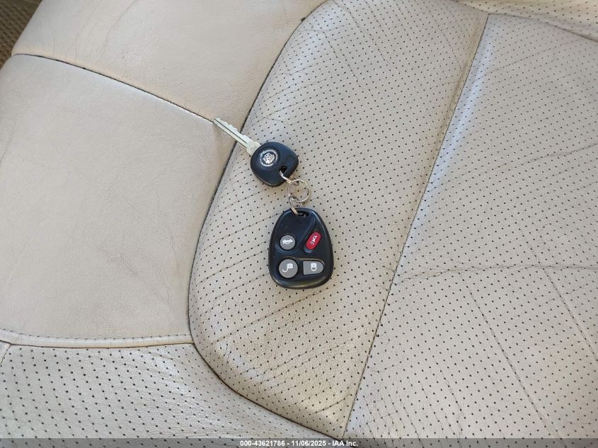 2000 Cadillac Deville Dts VIN: 1G6KF5491YU330931 Lot: 43621786