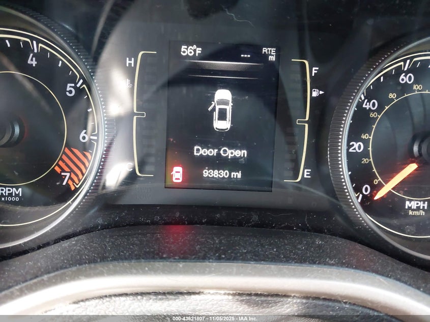 2015 Jeep Cherokee Latitude VIN: 1C4PJLCB0FW670728 Lot: 43621807