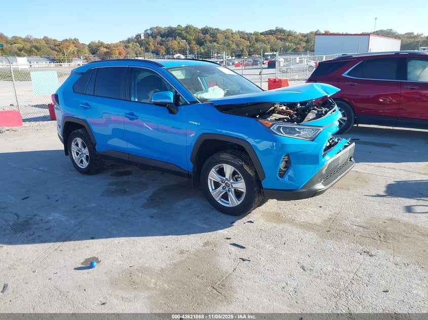 TOYOTA RAV4 HYBRID XLE