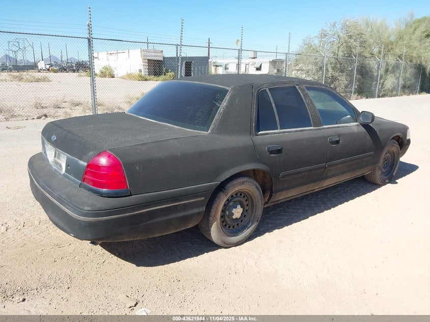2FAFP71WXYX141369 2000 FORD CROWN VICTORIA photo no. 4