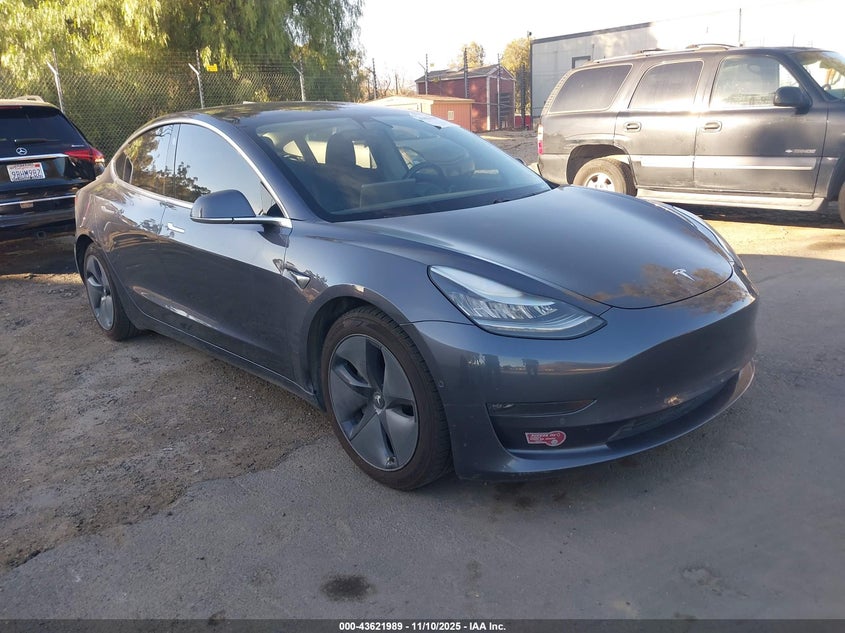 TESLA MODEL 3 LONG RANGE/PERFORMANCE