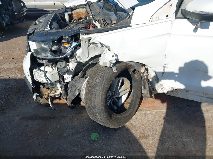 2017 FORD EDGE auction photo 6