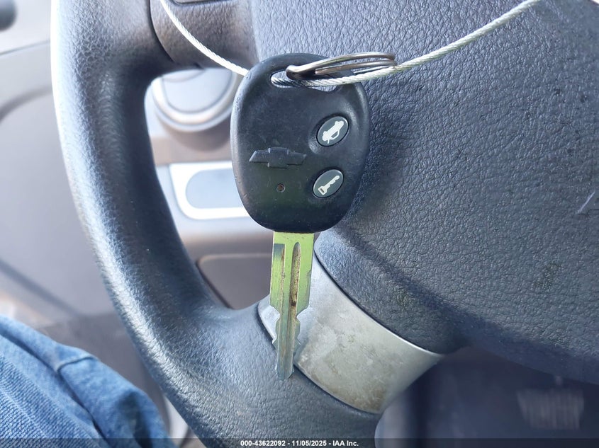 2008 Chevrolet Aveo Ls VIN: KL1TD566X8B109745 Lot: 43622092