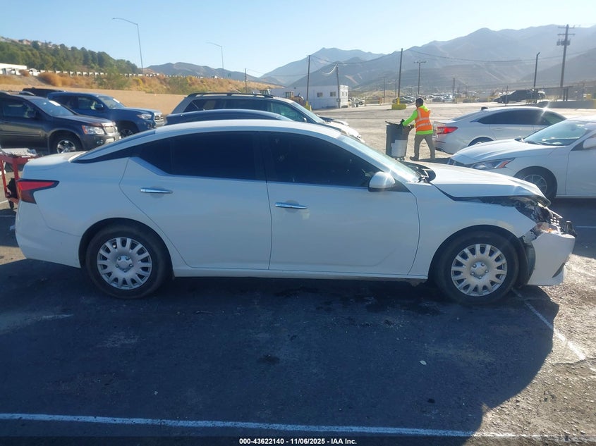 2021 NISSAN ALTIMA S FWD — Photo 13