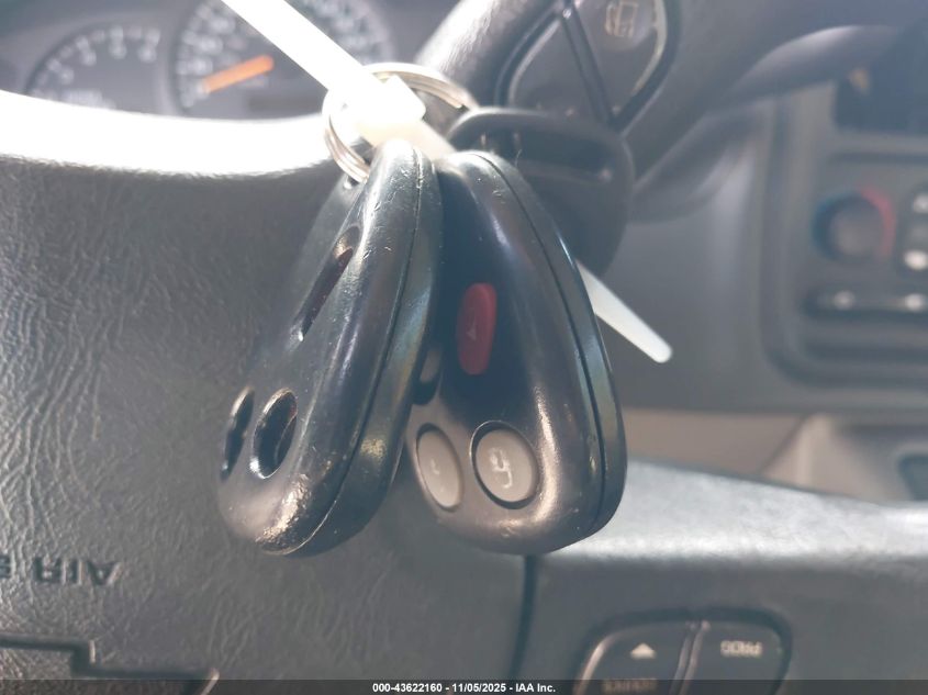 2004 Chevrolet Suburban 1500 Z71 VIN: 3GNFK16T74G235158 Lot: 43622160