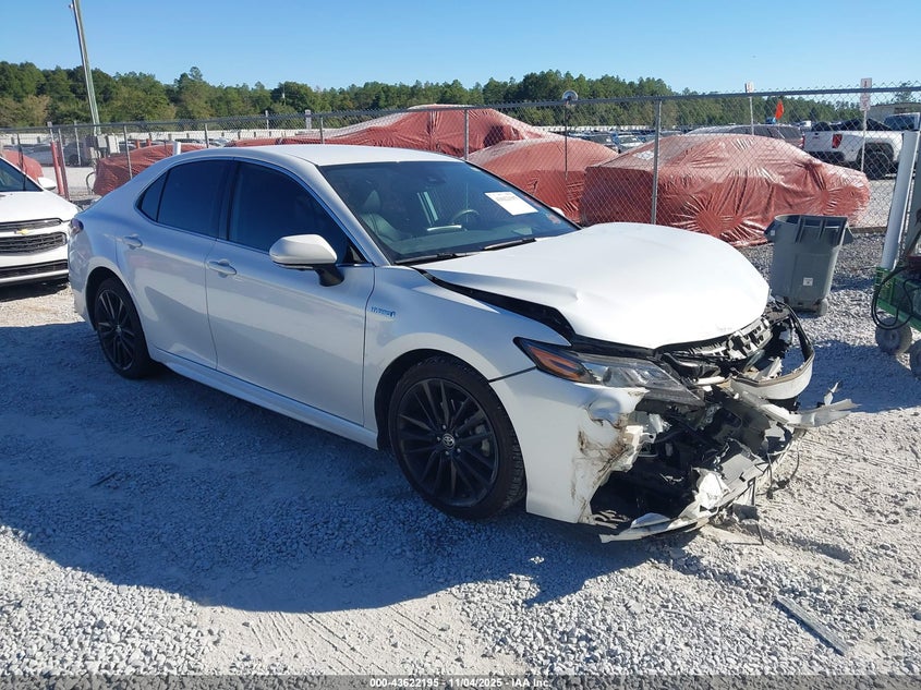 TOYOTA CAMRY HYBRID XSE HYBRID