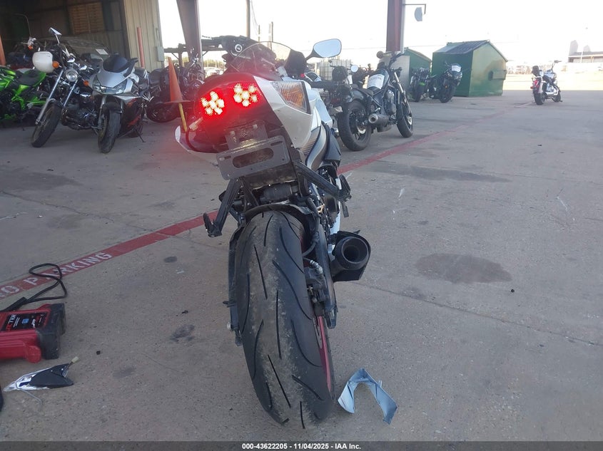 2024 Suzuki Gsx-R600 VIN: JS1GN7FA2R7101015 Lot: 43622205