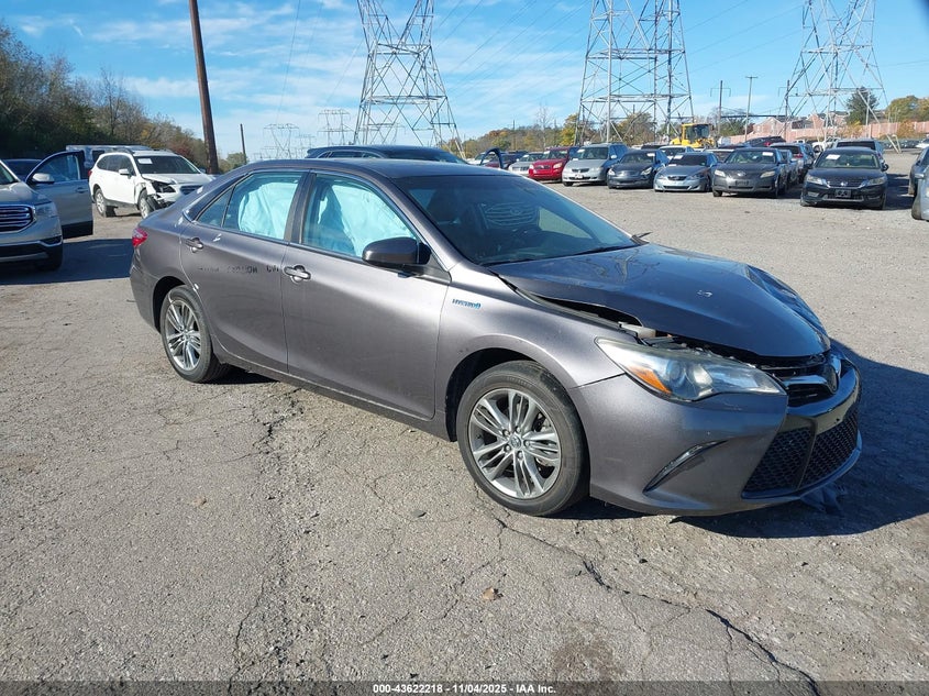 TOYOTA CAMRY HYBRID SE
