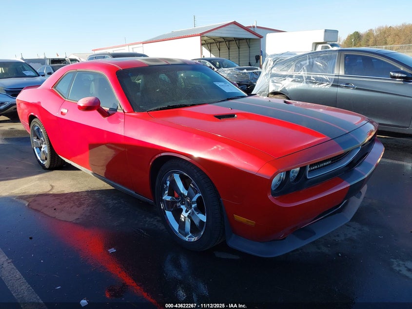 DODGE CHALLENGER SRT8 392