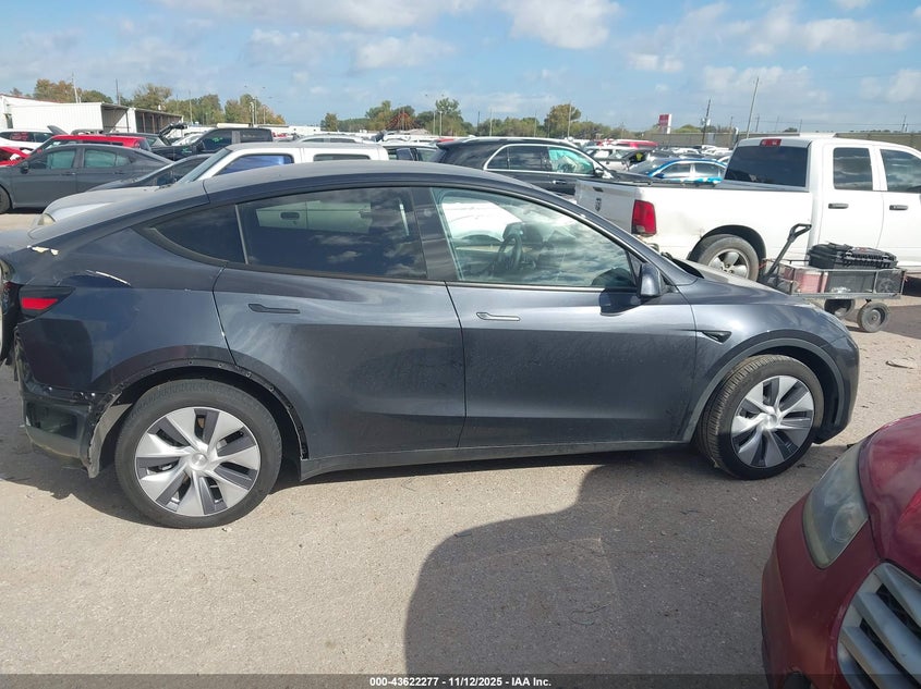 2024 Tesla Model Y Long Range Dual Motor All-Wheel Drive VIN: 7SAYGDEEXRA228418 Lot: 43622277