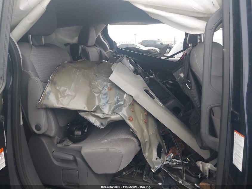 2021 Toyota Sienna Le VIN: 5TDKRKEC4MS032028 Lot: 43622336