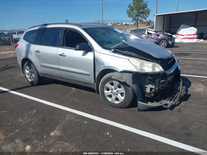 CHEVROLET TRAVERSE LS