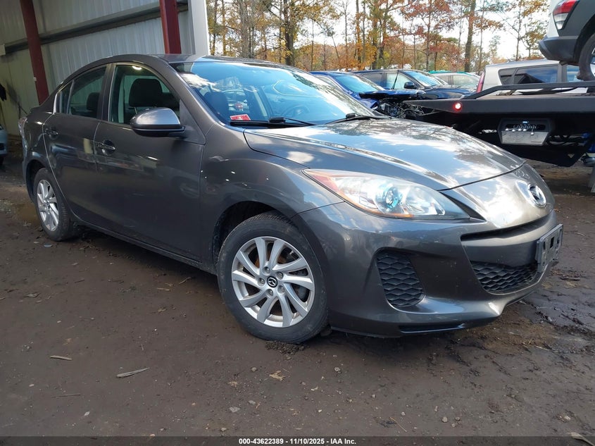 2013 MAZDA MAZDA3 I GRAND TOURING - JM1BL1W71D1796784