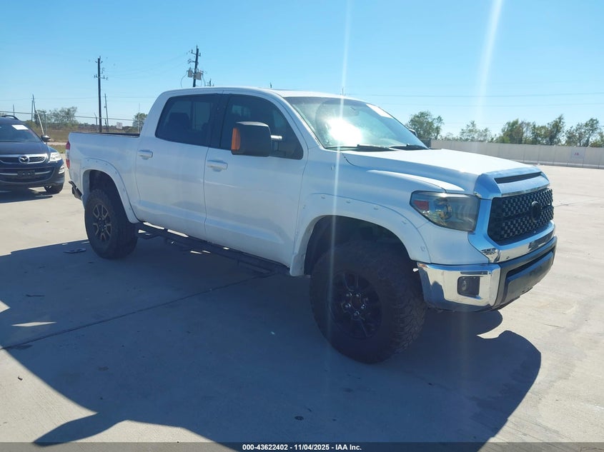 TOYOTA TUNDRA LIMITED 5.7L V8