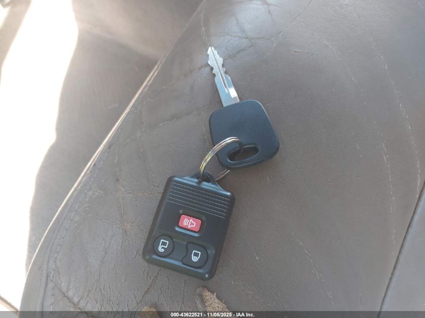 1999 Lincoln Navigator VIN: 5LMPU28AXXLJ22961 Lot: 43622521