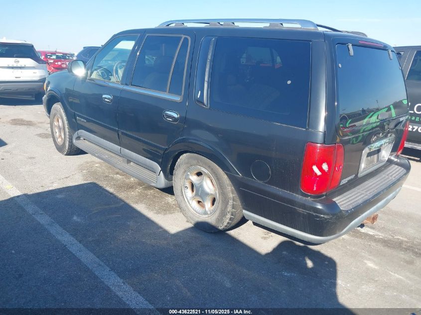 5LMPU28AXXLJ22961 1999 LINCOLN NAVIGATOR photo no. 3