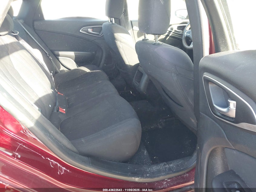 2015 CHRYSLER 200 LIMITED 1C3CCCAB1FN628882