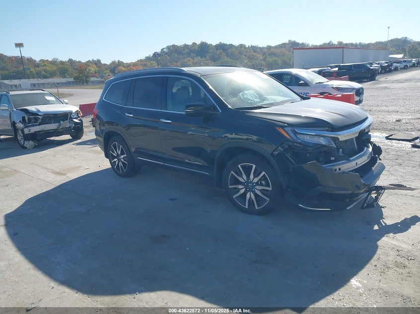 HONDA PILOT AWD TOURING 8 PASSENGER