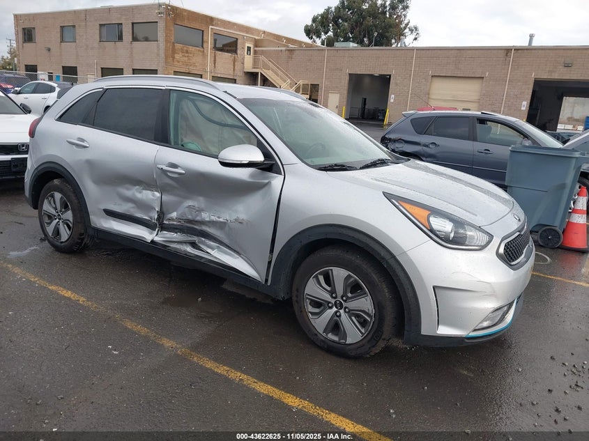 KIA NIRO EX