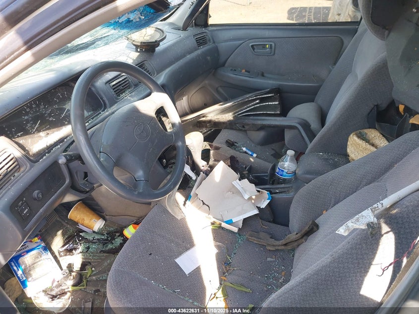 4T1BF22K31U968360 2001 TOYOTA CAMRY photo no. 5