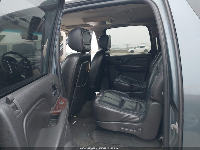 2007 GMC Yukon Xl 1500 Denali VIN: 1GKFK66857J190536 Lot: 43622639