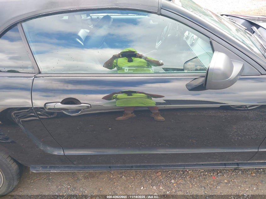 2007 Ford Mustang Gt Deluxe/Gt Premium VIN: 1ZVHT85H775349464 Lot: 43622665