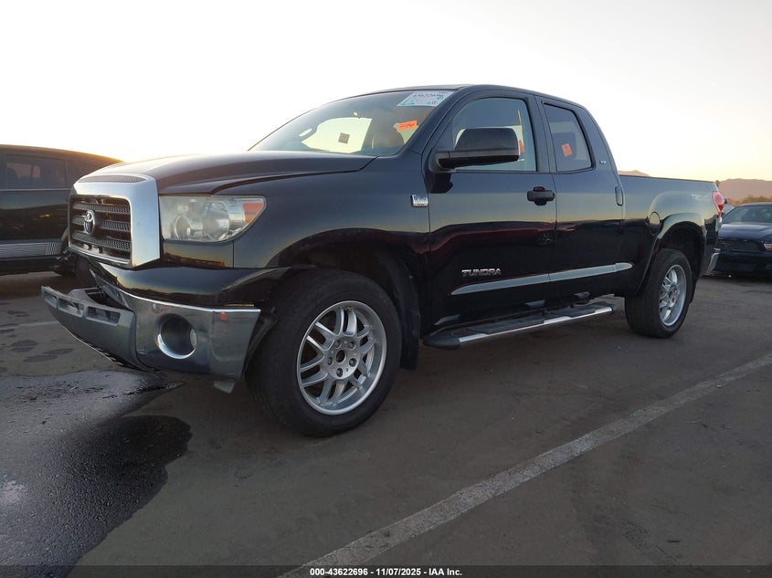 5TFRT541X7X014598 2007 TOYOTA TUNDRA photo no. 2